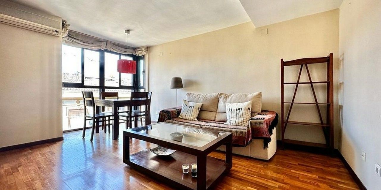 Piso en alquiler  Extramurs, Valencia  1/1