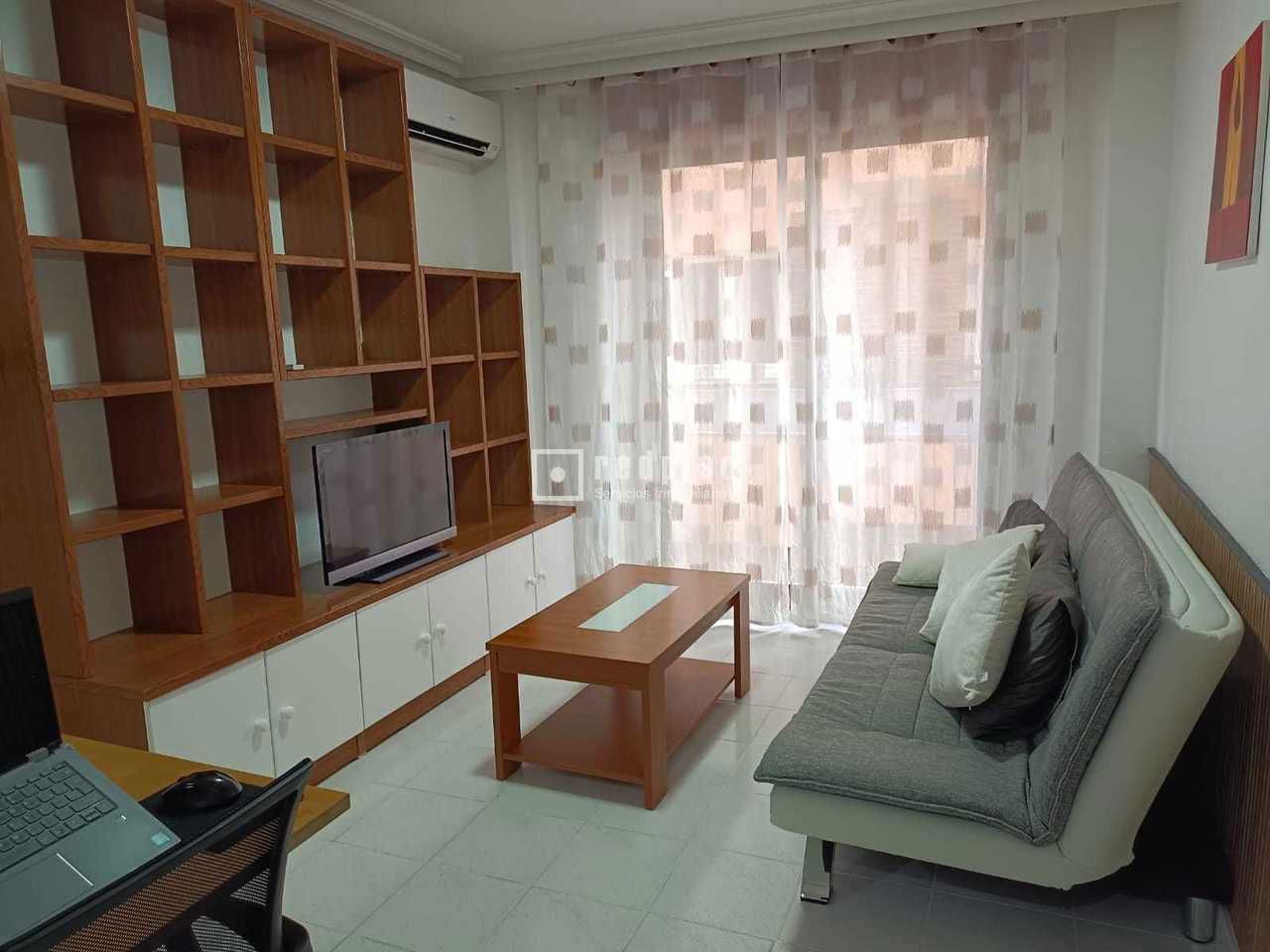 Piso en alquiler en  calle Luisa Aledo, Murcia  1/1