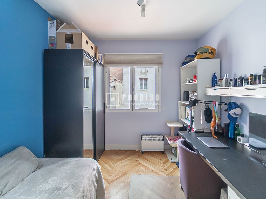 Piso en venta en calle De Medellín, Madrid, Madrid 15/31