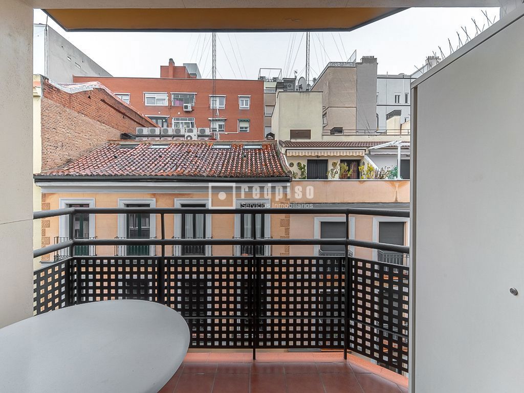 Piso en venta en calle De Medellín, Madrid, Madrid 11/31