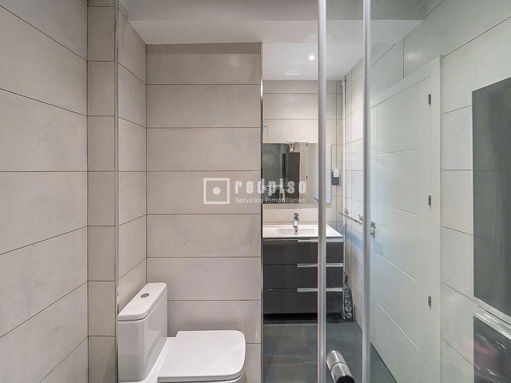 Piso en venta en calle De Medellín, Madrid, Madrid 24/31