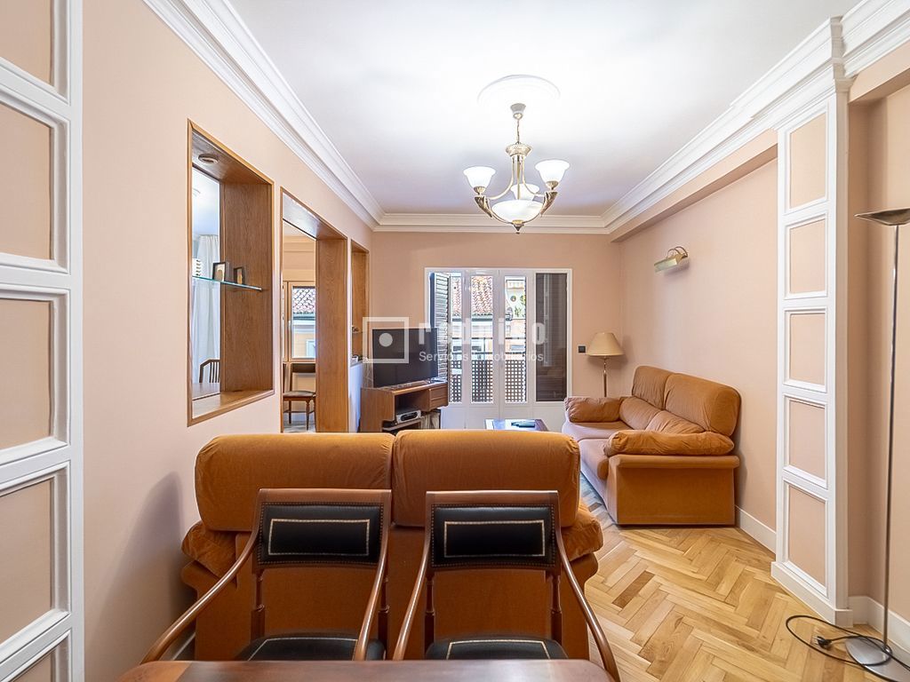 Piso en venta en calle De Medellín, Madrid, Madrid 9/31