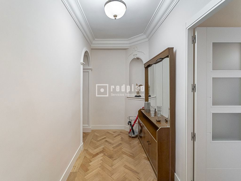 Piso en venta en calle De Medellín, Madrid, Madrid 28/31