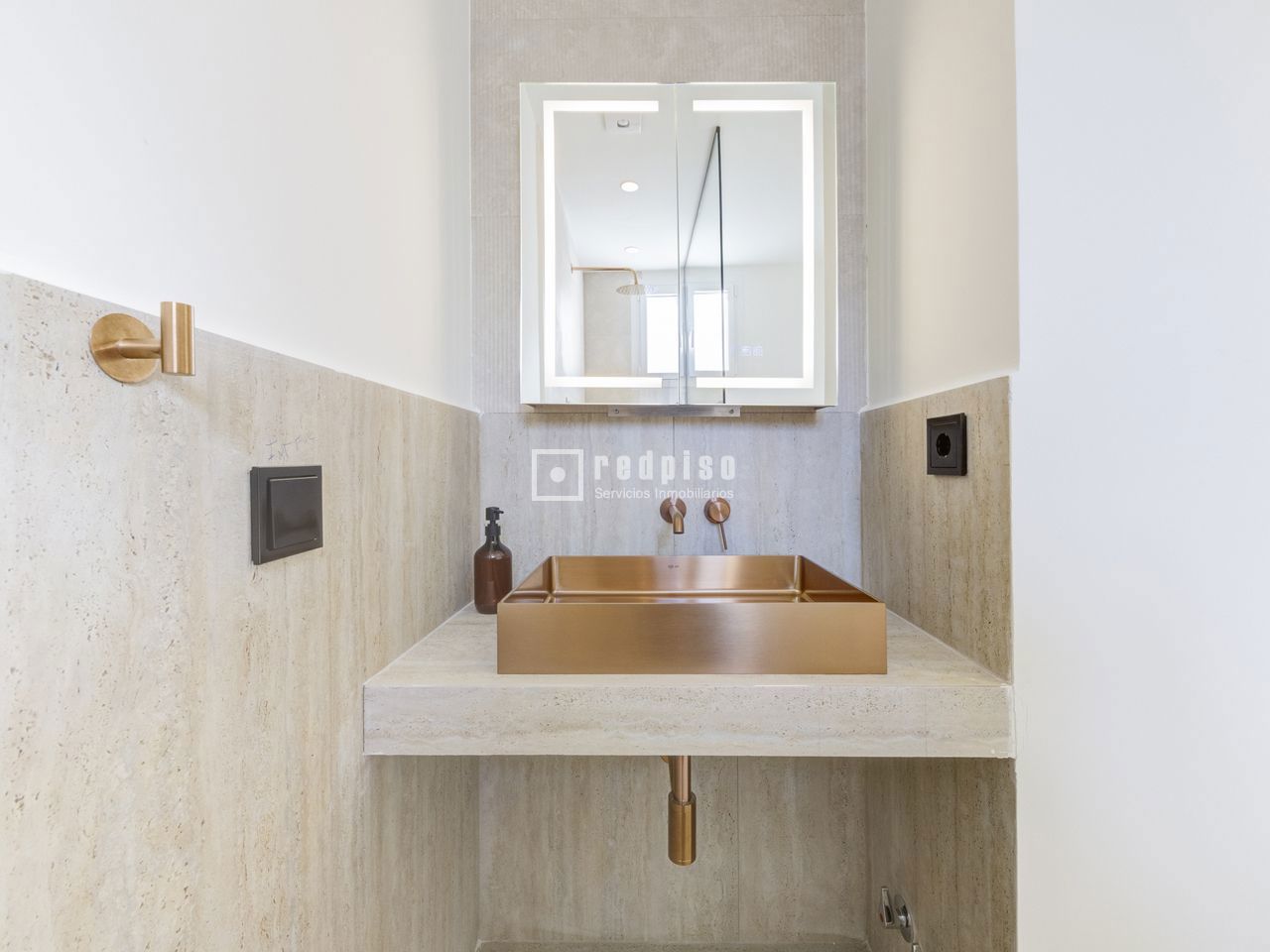 Piso en venta en calle De San Lorenzo, Madrid, Madrid 39/50