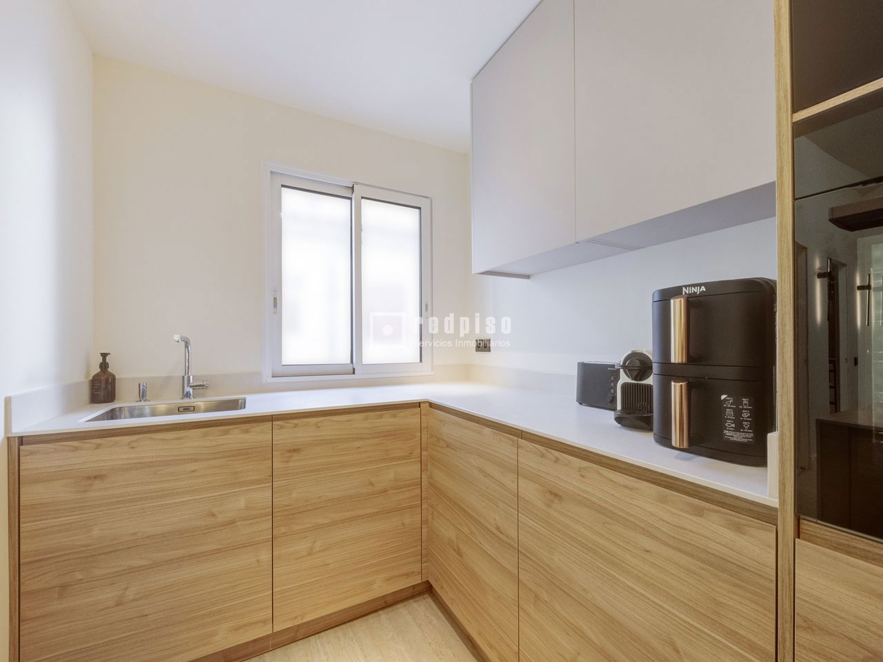 Piso en venta en calle De San Lorenzo, Madrid, Madrid 21/50