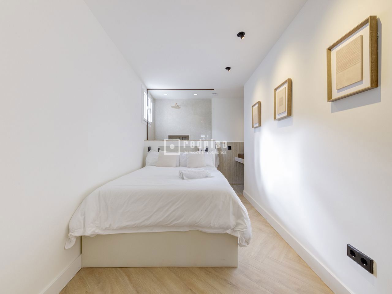 Piso en venta en calle De San Lorenzo, Madrid, Madrid 36/50