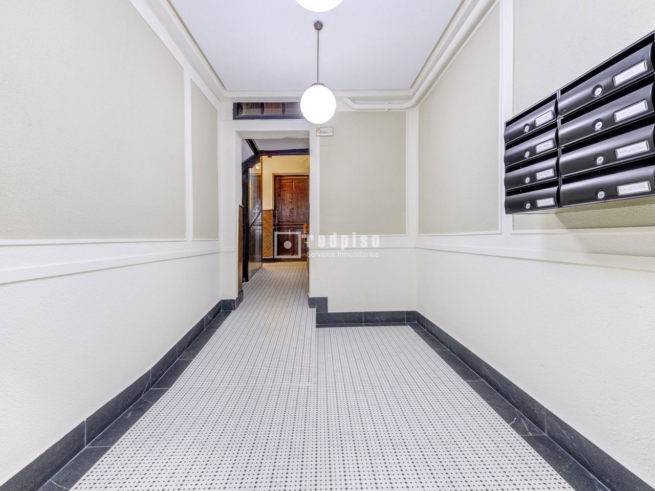 Piso en venta en calle De San Lorenzo, Madrid, Madrid 48/50