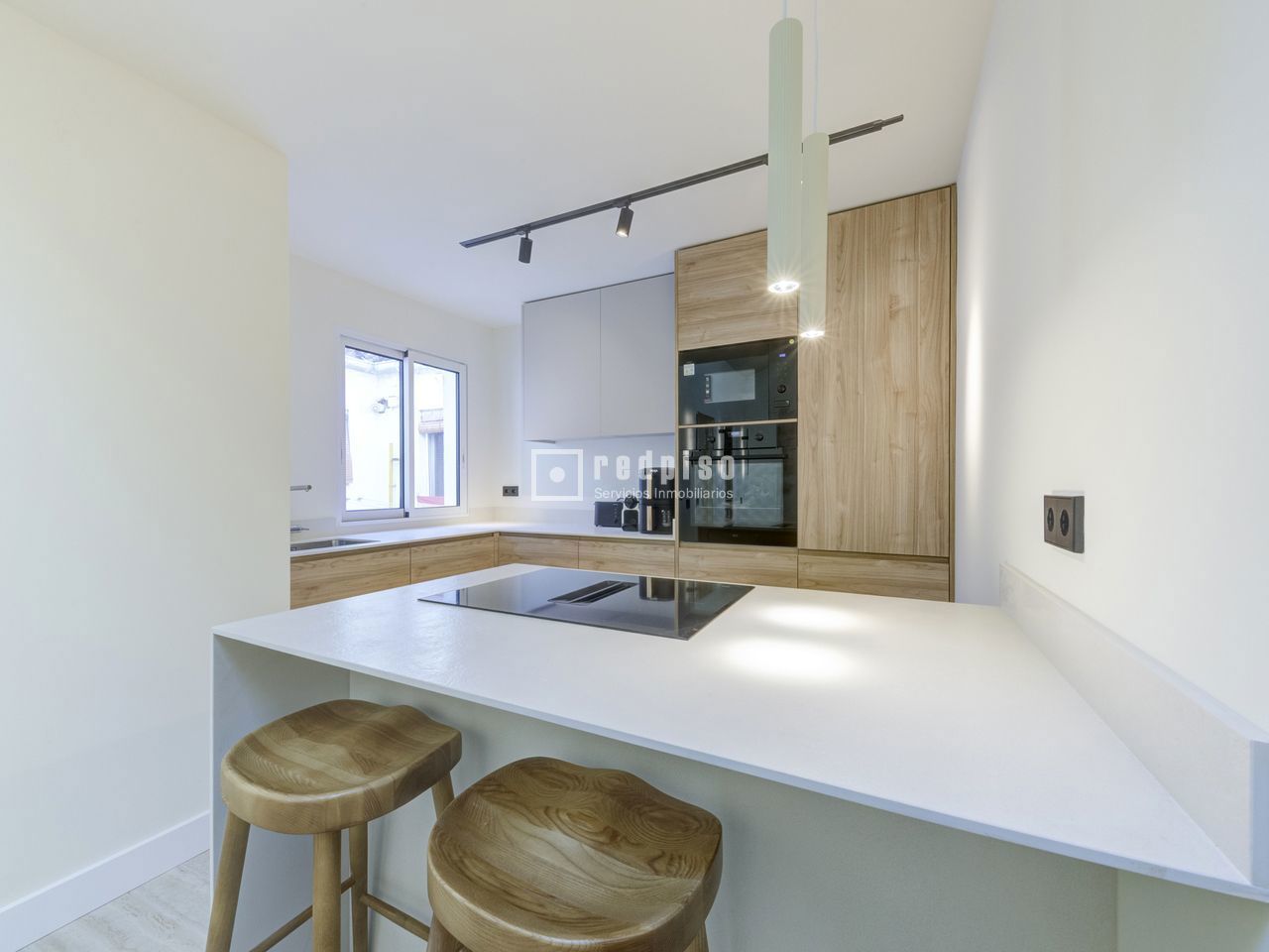 Piso en venta en calle De San Lorenzo, Madrid, Madrid 20/50