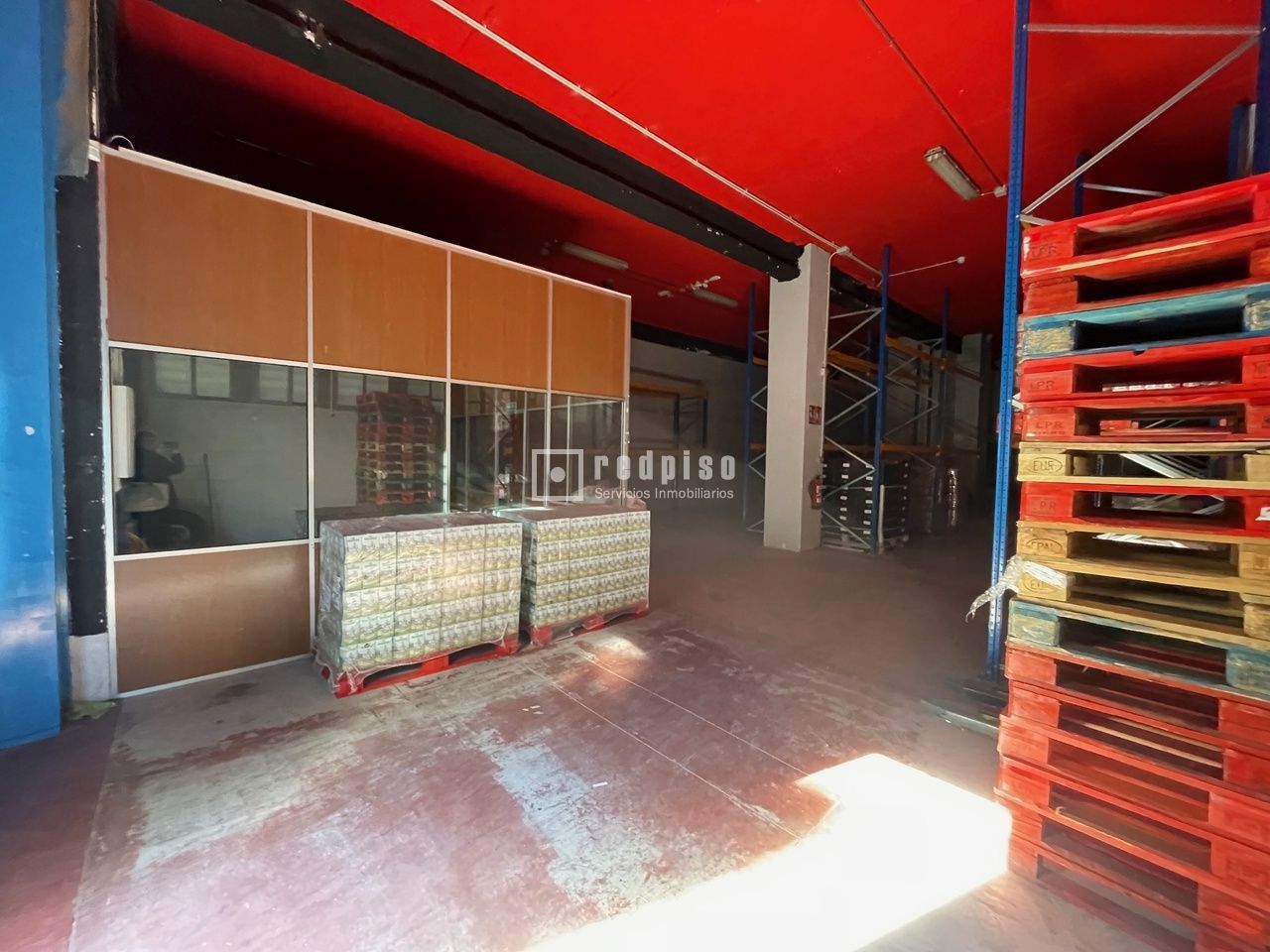 Industrial en venta en  calle de Isabel Colbrand, Madrid  1/1