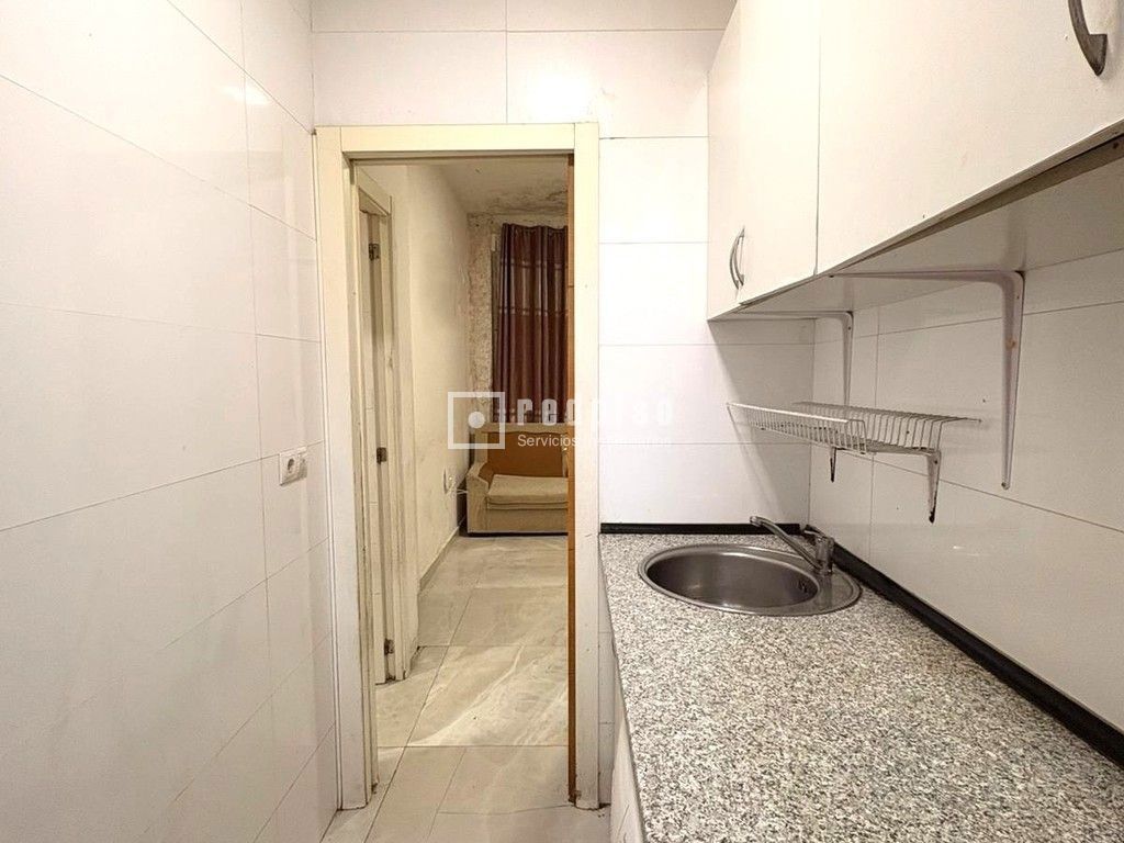 Local en venta en calle De Moncada, Villaverde, Madrid 3/10