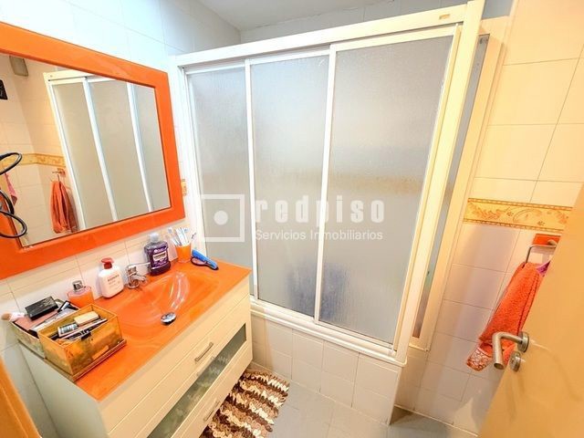 Piso en venta en calle De Los Montes Pirineos, Madrid, Madrid 22/24