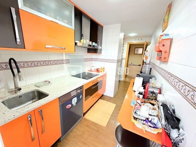 Piso en venta en calle De Los Montes Pirineos, Madrid, Madrid 14/24