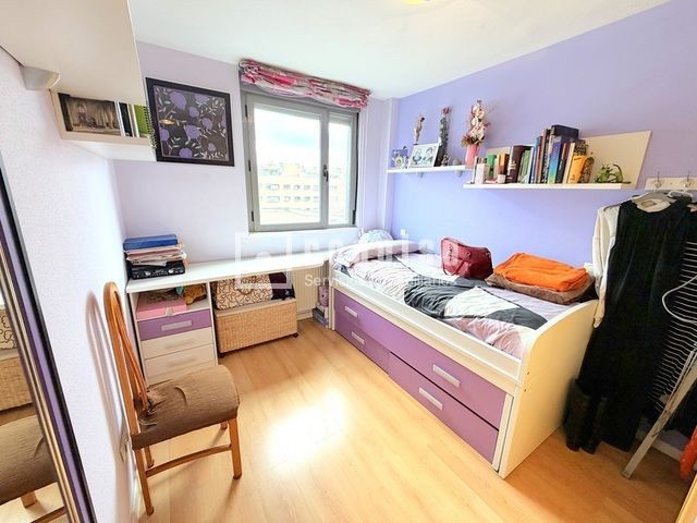 Piso en venta en calle De Los Montes Pirineos, Madrid, Madrid 12/24