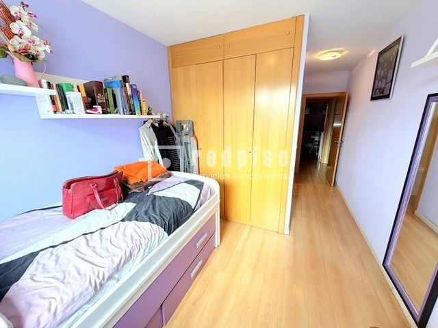 Piso en venta en calle De Los Montes Pirineos, Madrid, Madrid 13/24