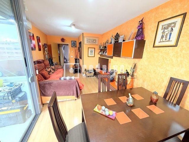 Piso en venta en calle De Los Montes Pirineos, Madrid, Madrid 3/24