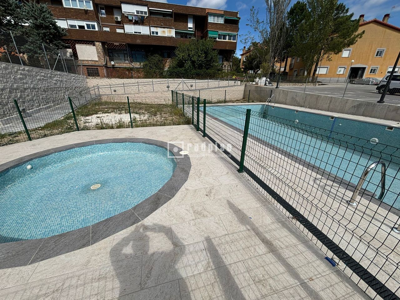 Casa en venta en  calle de Coruña, Cadalso de los Vidrios, Madrid  24/27