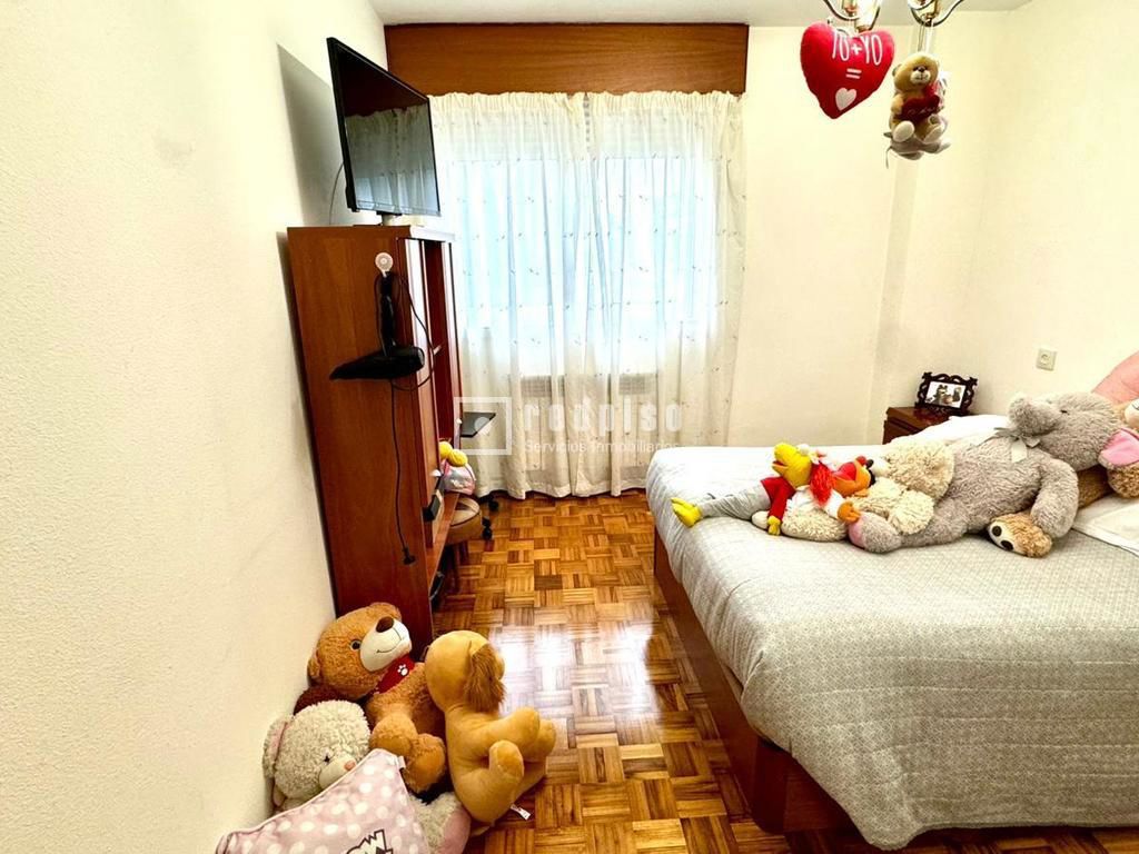 Piso en venta en  calle Tirso de Molina, Arteixo, A Coruña  12/37