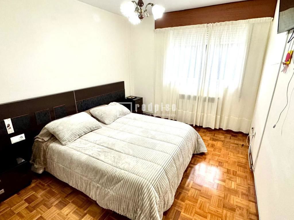 Piso en venta en  calle Tirso de Molina, Arteixo, A Coruña  10/37