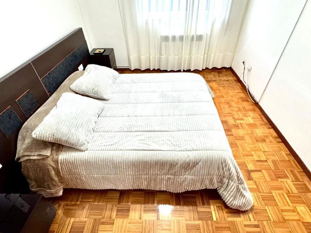 Piso en venta en  calle Tirso de Molina, Arteixo, A Coruña  9/37