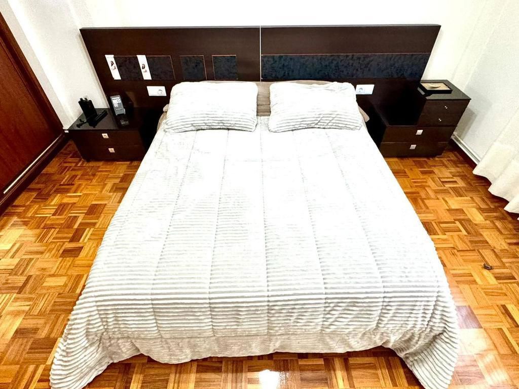 Piso en venta en  calle Tirso de Molina, Arteixo, A Coruña  5/37