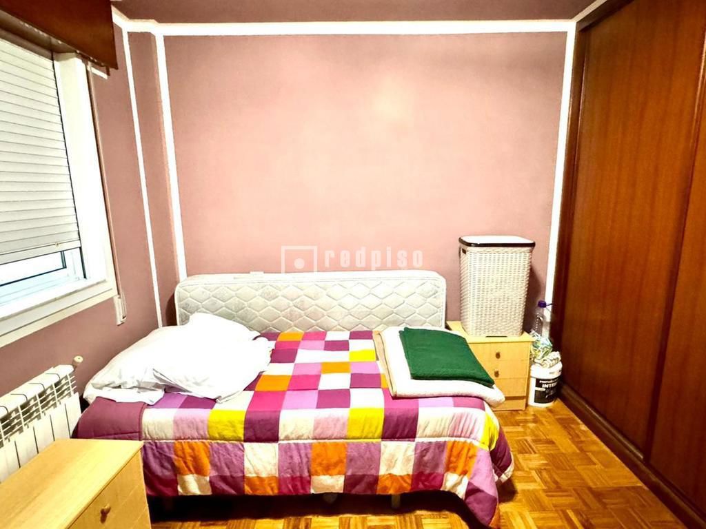 Piso en venta en  calle Tirso de Molina, 2, Arteixo, A Coruña  27/42