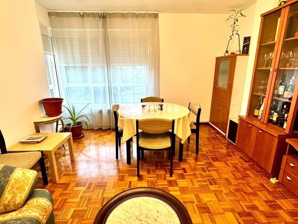 Piso en venta en  calle Tirso de Molina, 2, Arteixo, A Coruña  4/42