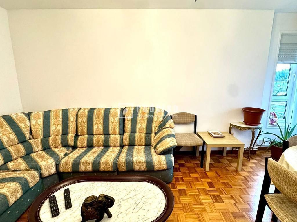 Piso en venta en  calle Tirso de Molina, 2, Arteixo, A Coruña  3/42