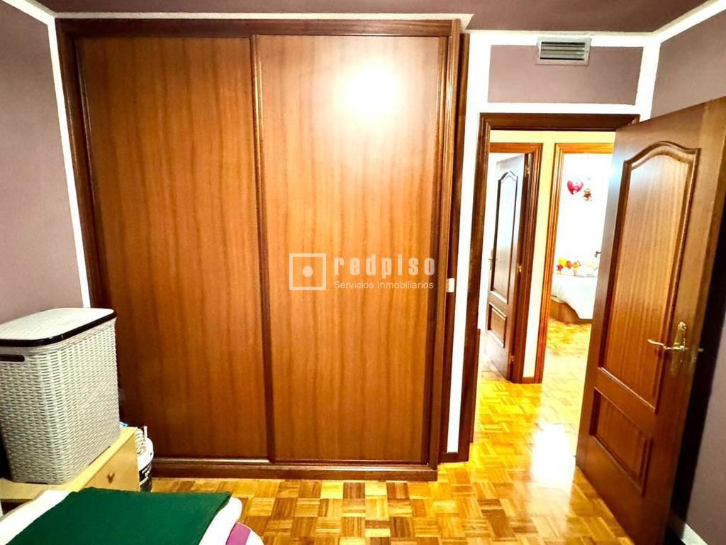 Piso en venta en  calle Tirso de Molina, 2, Arteixo, A Coruña  28/42