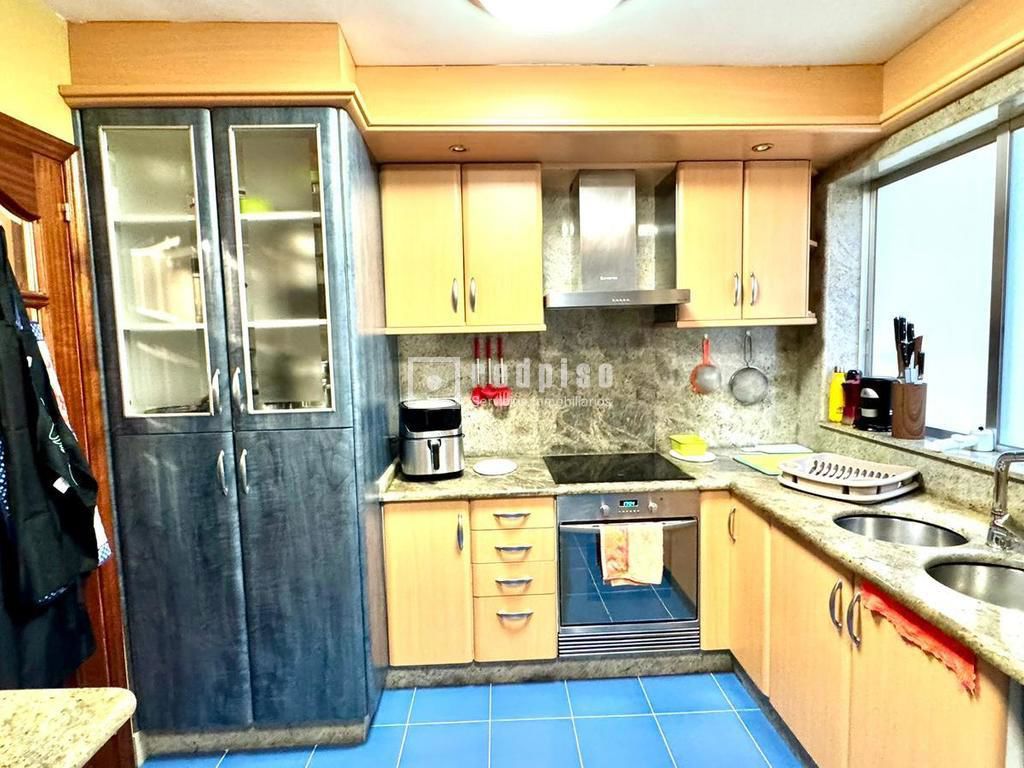 Piso en venta en  calle Tirso de Molina, 2, Arteixo, A Coruña  18/42