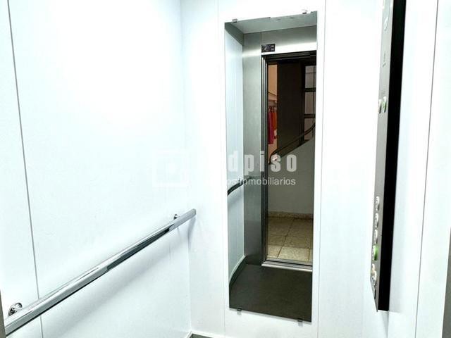 Piso en venta en  calle Tirso de Molina, 2, Arteixo, A Coruña  6/42