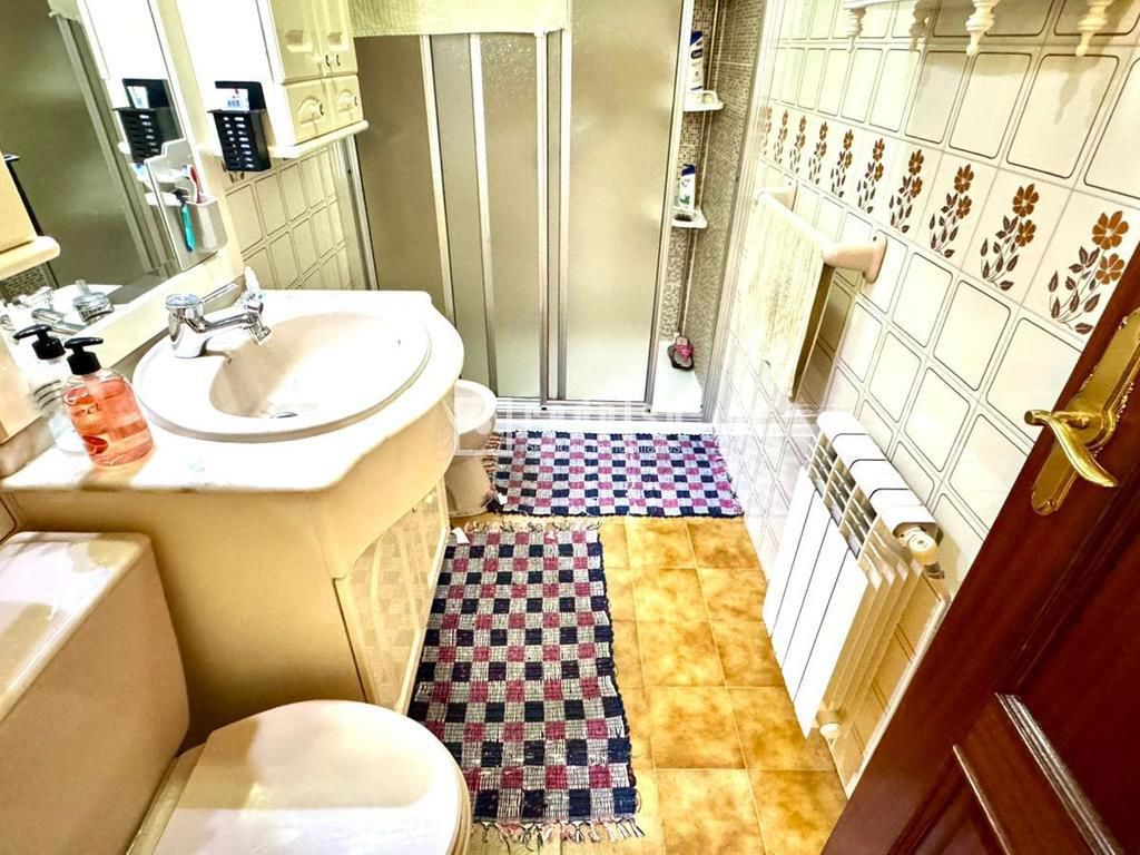 Piso en venta en  calle Tirso de Molina, 2, Arteixo, A Coruña  36/42