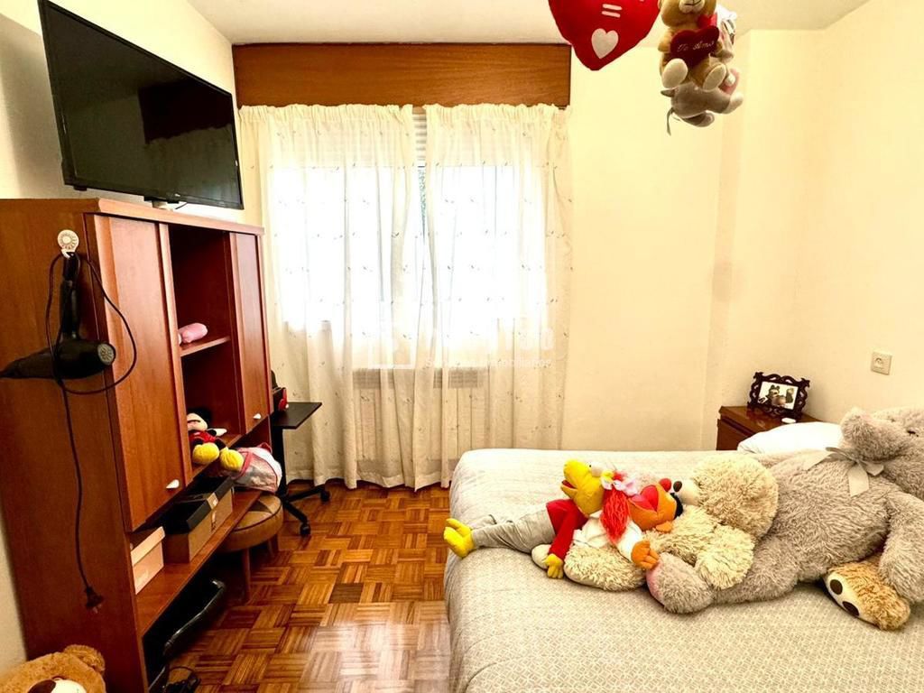 Piso en venta en  calle Tirso de Molina, 2, Arteixo, A Coruña  24/42