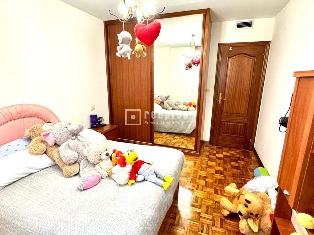 Piso en venta en  calle Tirso de Molina, 2, Arteixo, A Coruña  20/42