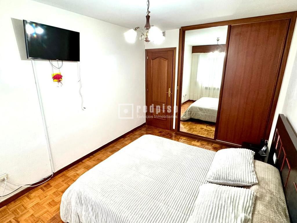 Piso en venta en  calle Tirso de Molina, 2, Arteixo, A Coruña  33/42
