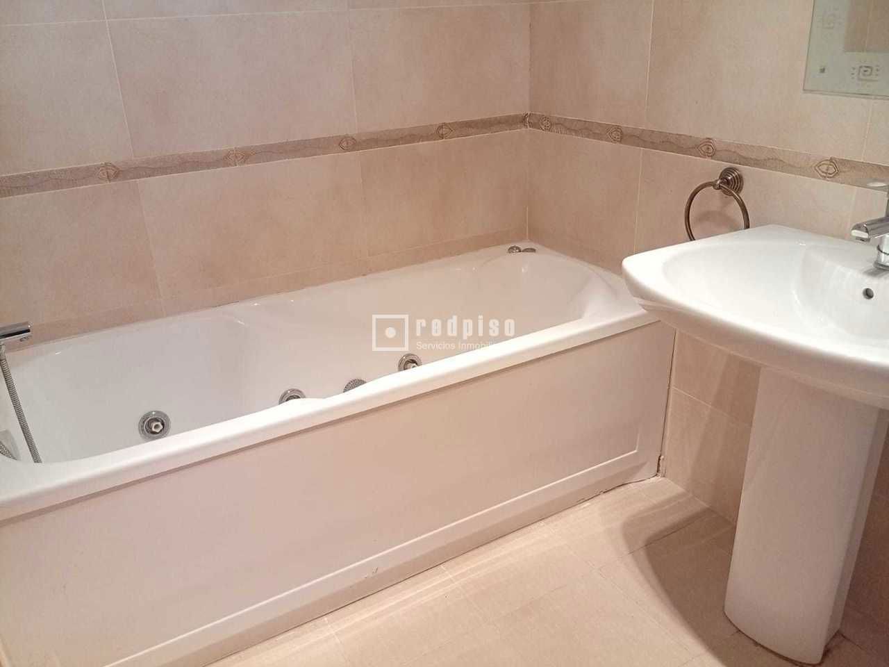 Casa en venta en calle Om Blanch, Almazora, Castellón 31/34