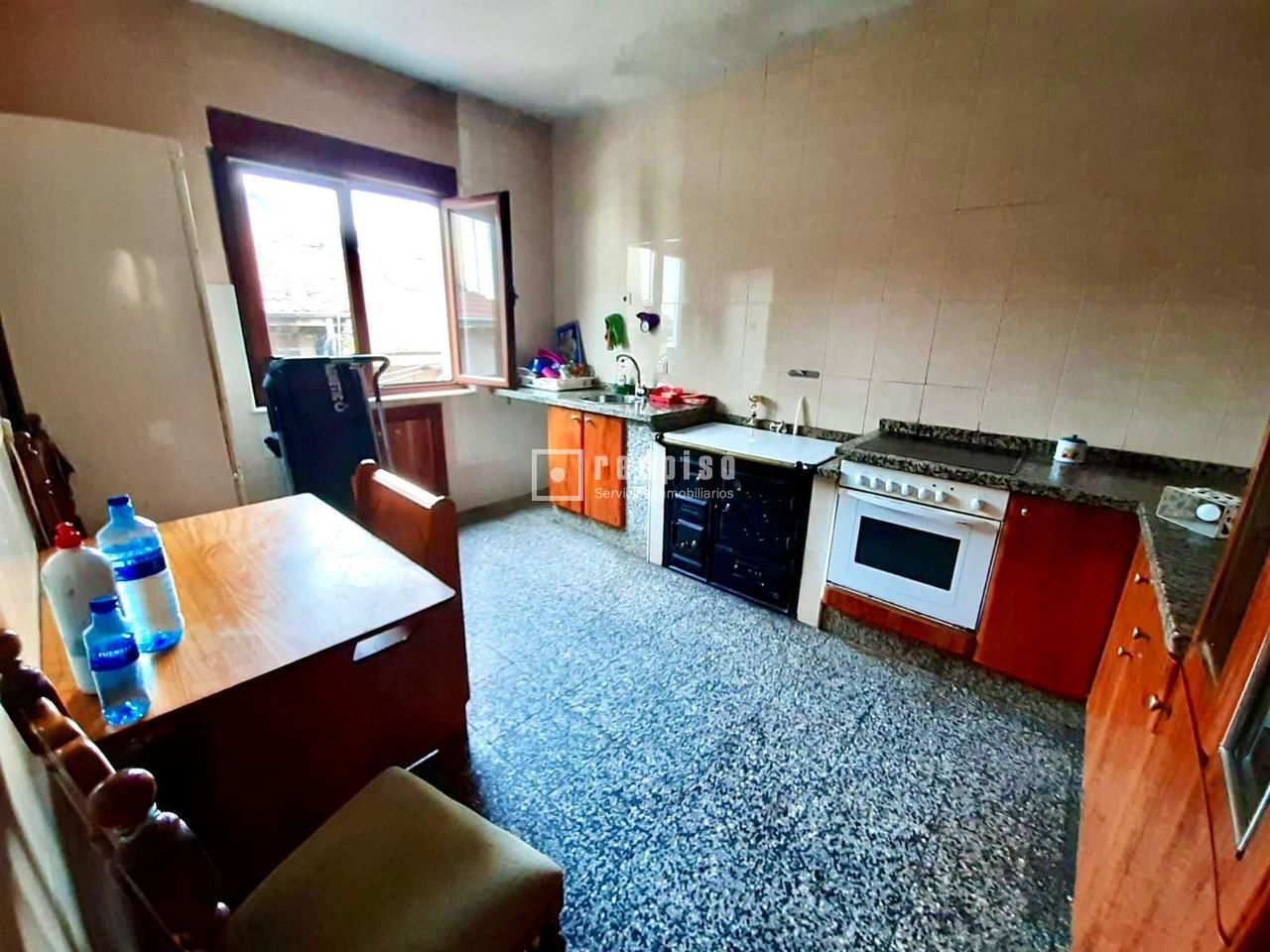 Casa en venta en  La Felguera, Asturias  5/8