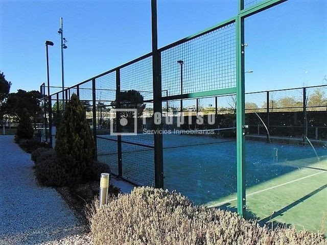 Piso en alquiler en  calle de Américo Castro, Madrid  21/30