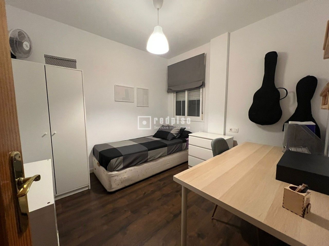 Piso en venta en calle De La Reina Doña Urraca, Fuengirola, Málaga 15/20