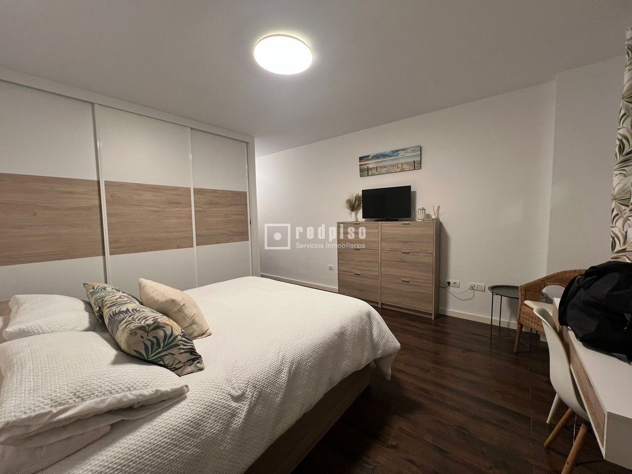 Piso en venta en calle De La Reina Doña Urraca, Fuengirola, Málaga 12/20