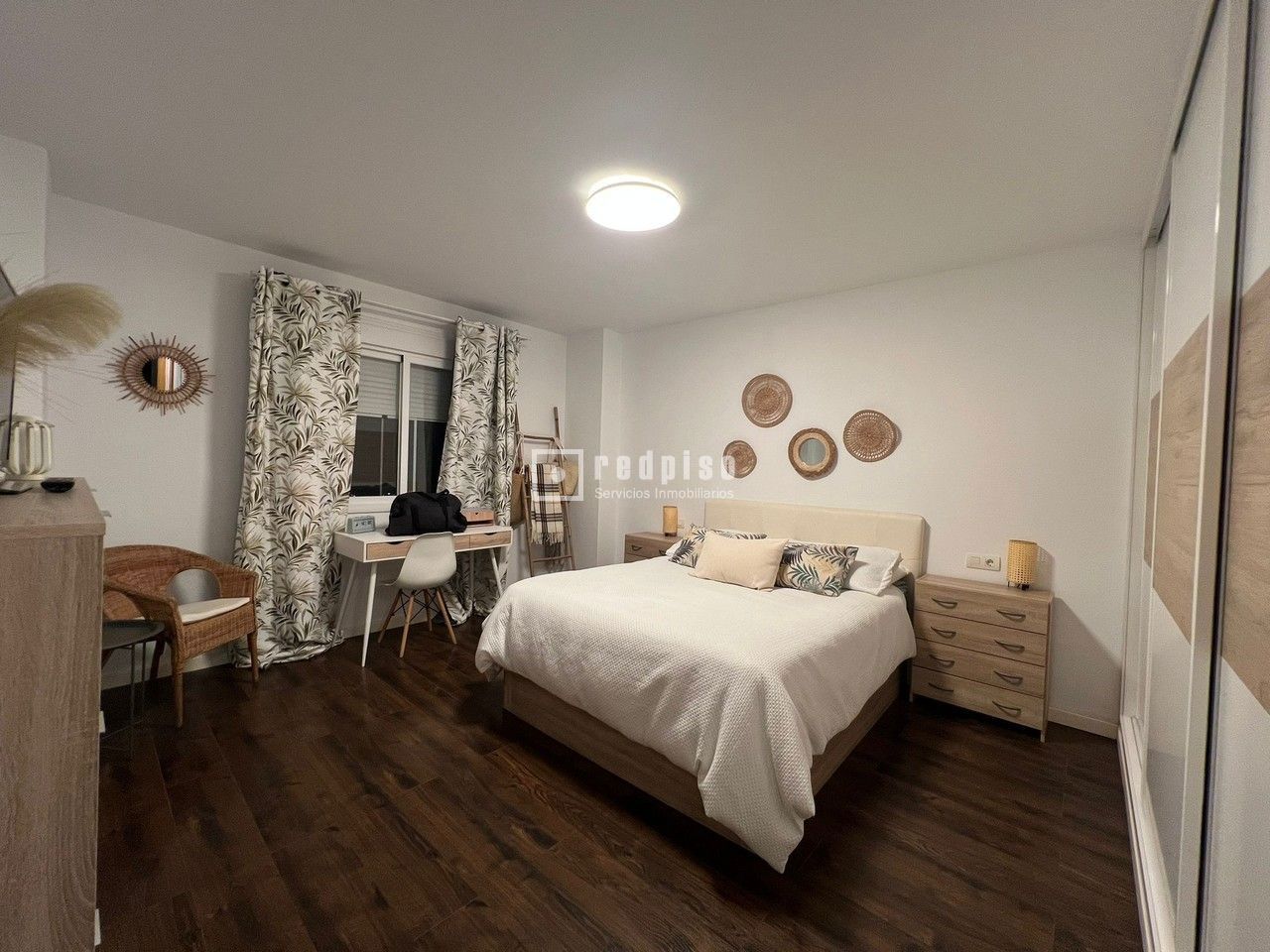 Piso en venta en calle De La Reina Doña Urraca, Fuengirola, Málaga 11/20