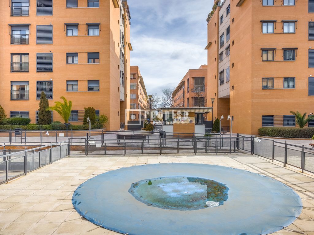 Piso en venta en calle De La Ladera De Los Almendros, Vicálvaro, Madrid 24/29
