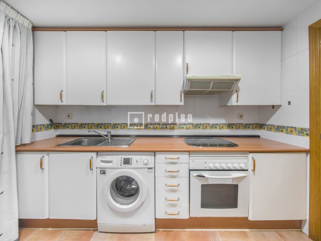Piso en venta en calle De La Ladera De Los Almendros, Vicálvaro, Madrid 13/29