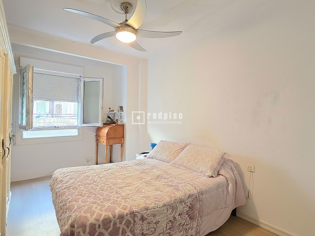 Piso en venta en  Xirivella, Valencia  9/29