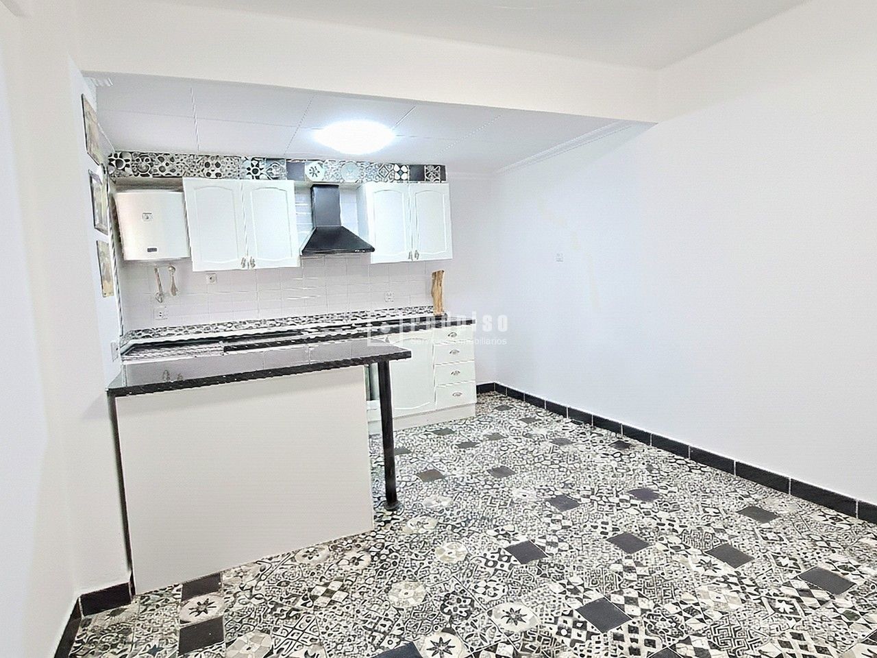 Piso en venta en  Xirivella, Valencia  19/29