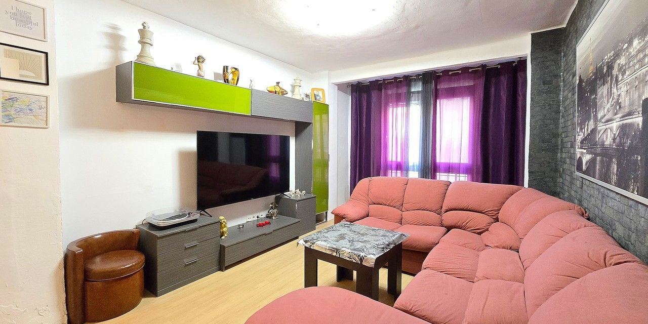 Piso en venta en  Xirivella, Valencia  1/29