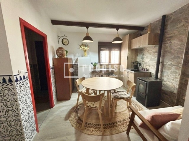 Casa en venta  Valdeavellano, Guadalajara  4/17
