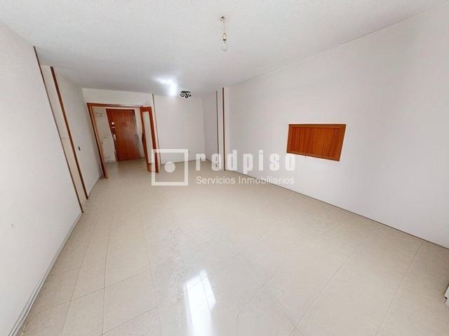 Piso en venta en calle Del Pintor Pedro Camacho, Alicante (alacant), Alicante 4/24