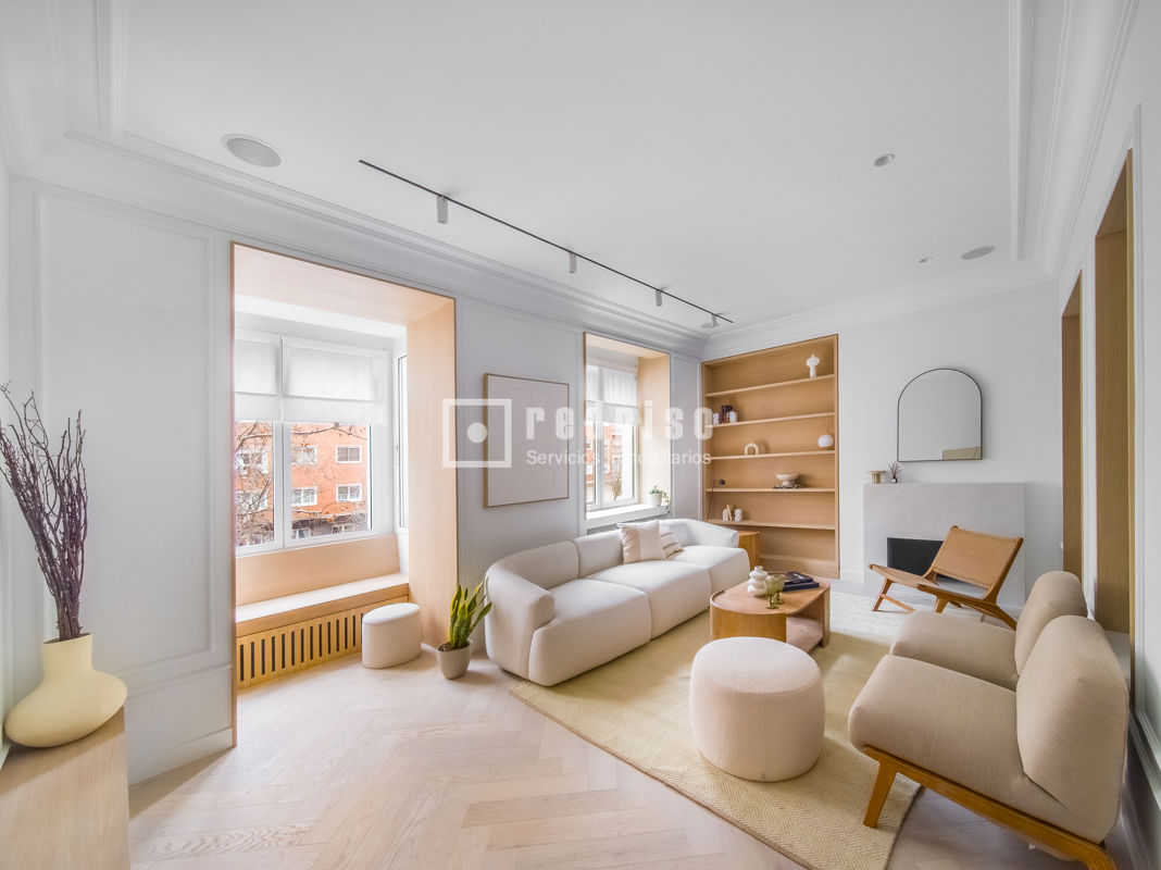 Piso en venta en  calle del Doctor Esquerdo, Madrid  1/1