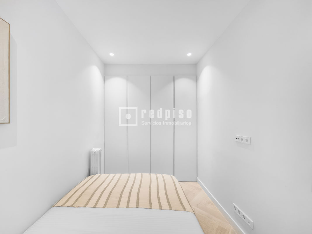 Piso en venta en calle Del Doctor Esquerdo, Madrid, Madrid 21/33
