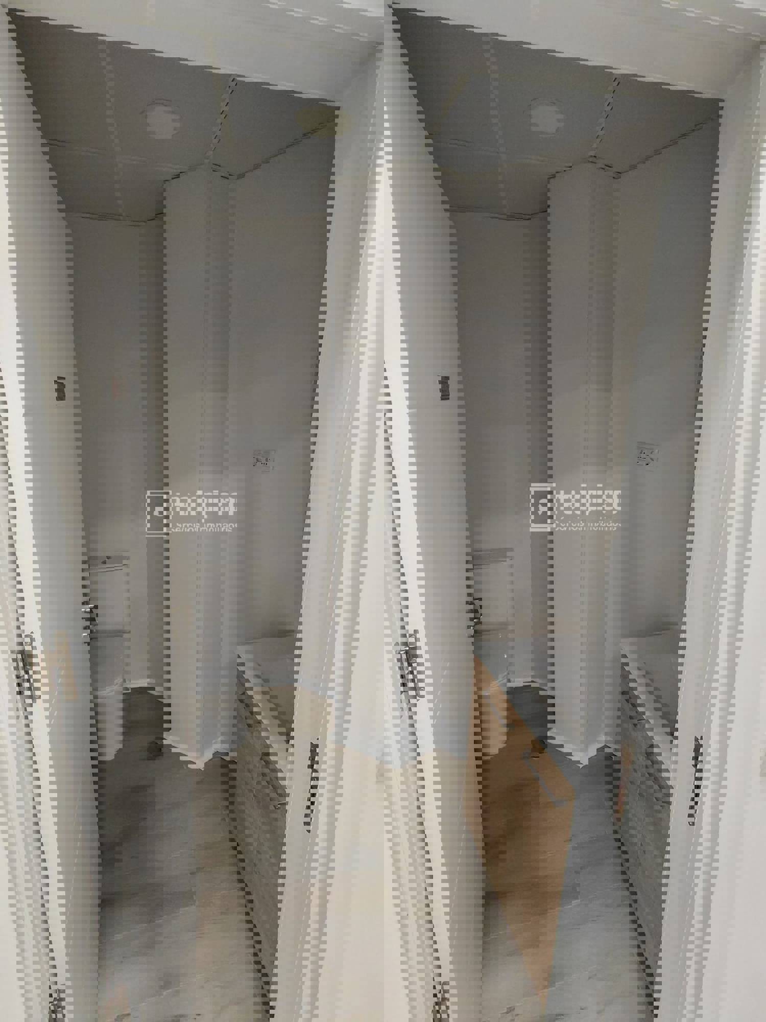 Local en venta en  calle de la Libertad, Móstoles, Madrid  1/1